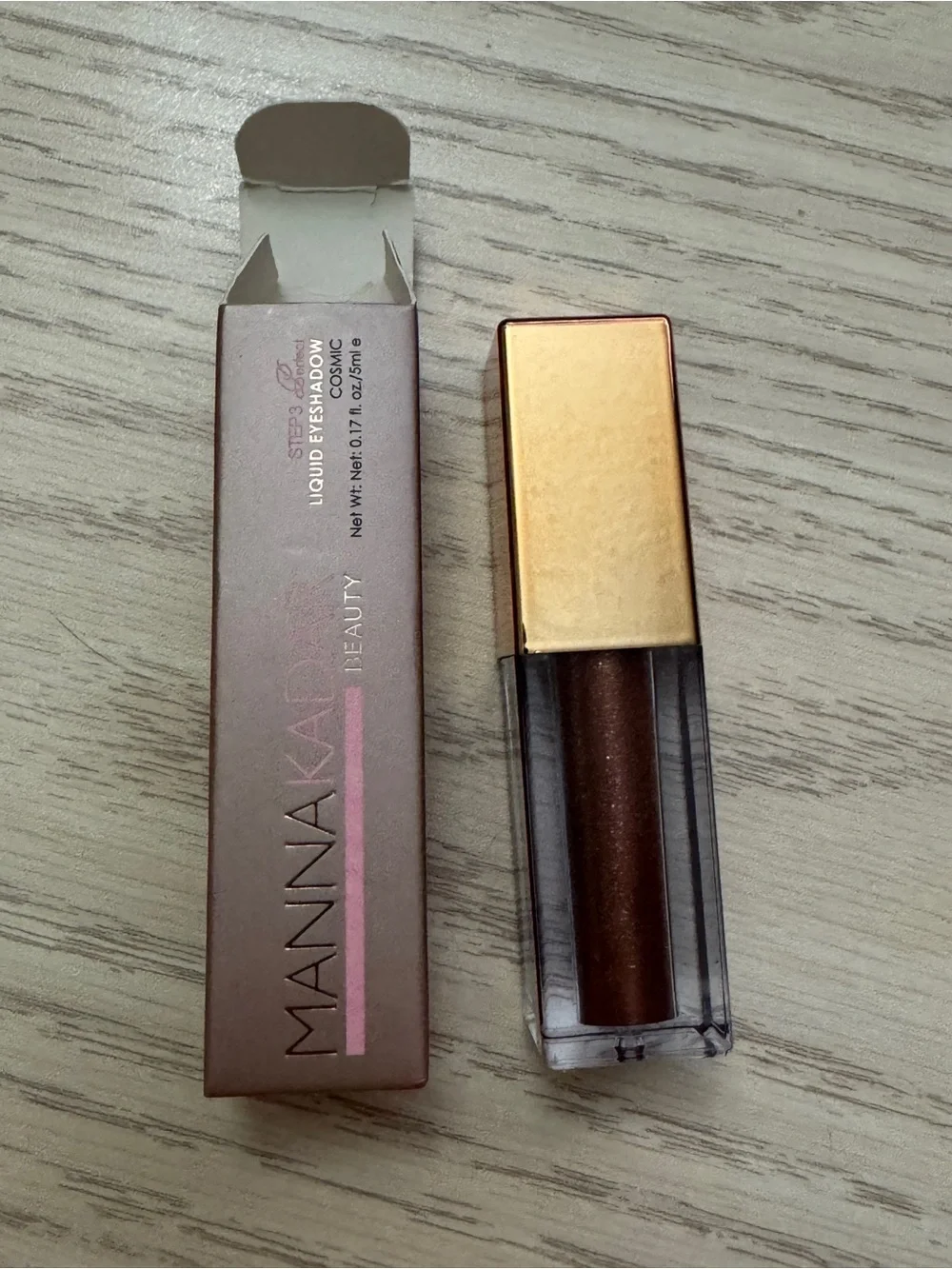 Liquid Eyeshadow by Manna Kadar Beauty